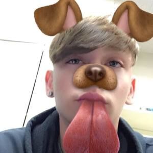 Meet your Posher, Dustin